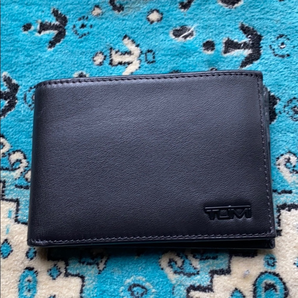 Tumi wallet